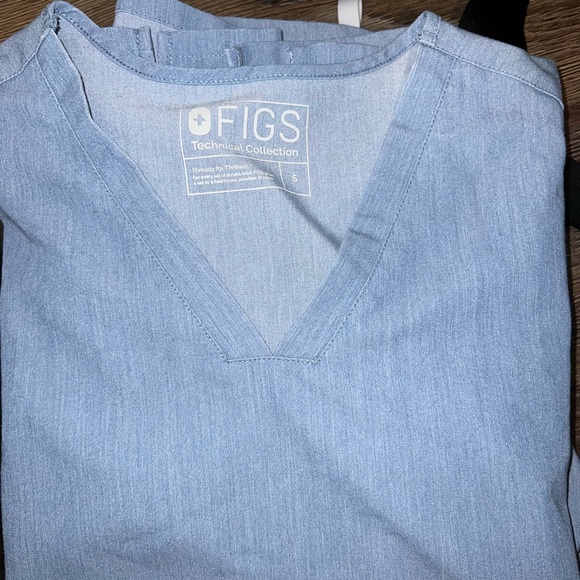 Sold. FIGS scrub set - Rare Limited Technical Collection - Heather Indigo - Picture 2 of 12